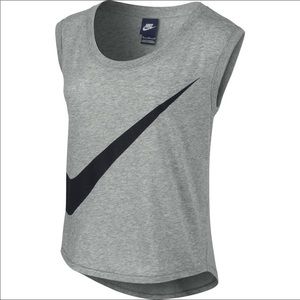 Nike tee